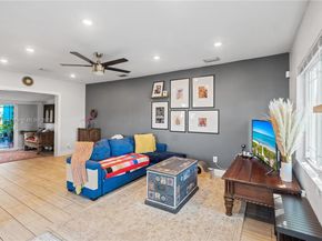 2447 Wilson St, Hollywood FL 33020