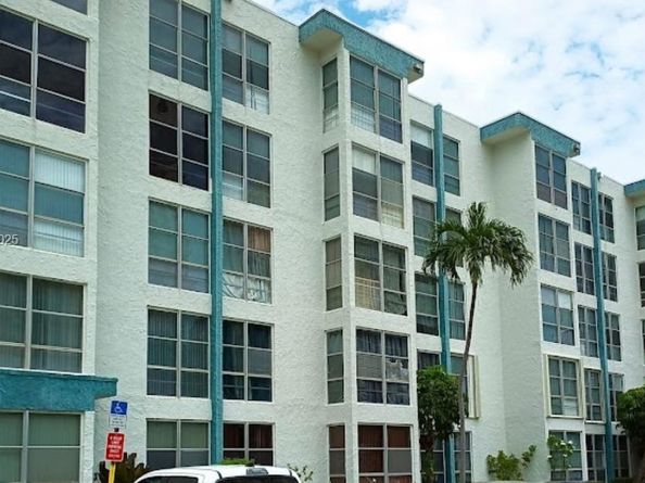 200 177th Dr 507, Sunny Isles Beach FL 33160