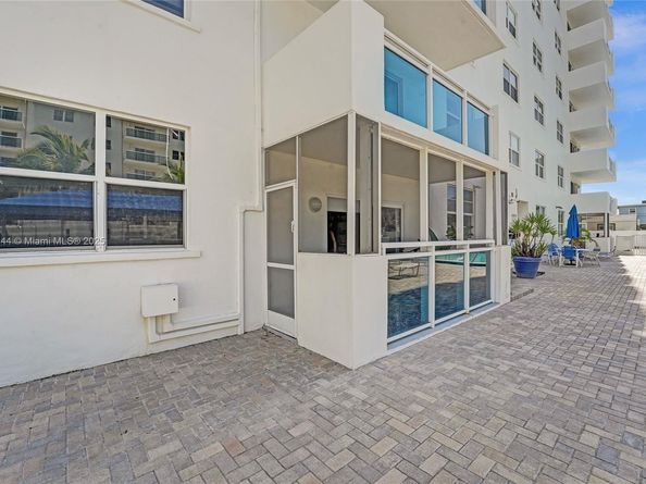 1701 S Ocean Dr 105, Hollywood FL 33019