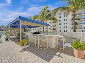 1701 S Ocean Dr 105, Hollywood FL 33019