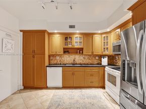 1701 S Ocean Dr 105, Hollywood FL 33019