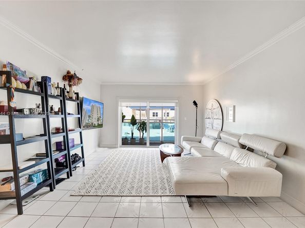 1701 S Ocean Dr 105, Hollywood FL 33019