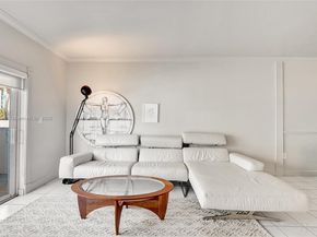 1701 S Ocean Dr 105, Hollywood FL 33019