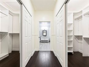 2893 Oakbrook Dr, Weston FL 33332