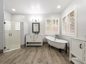 2893 Oakbrook Dr, Weston FL 33332