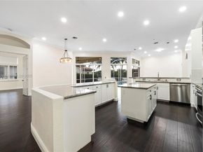 2893 Oakbrook Dr, Weston FL 33332