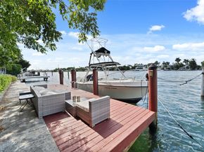 330 W Rivo Alto Dr, Miami Beach FL 33139