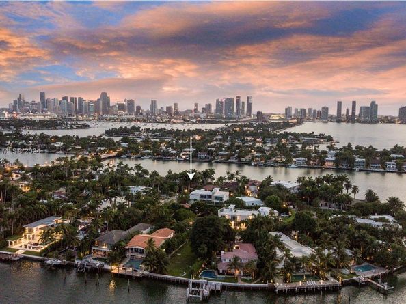 330 W Rivo Alto Dr, Miami Beach FL 33139