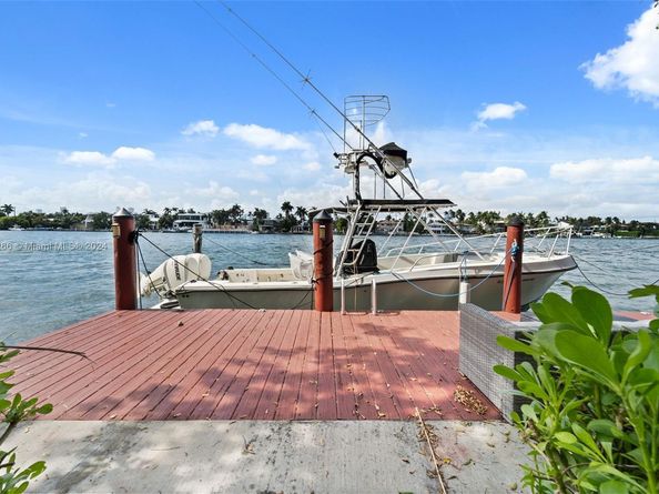 330 W Rivo Alto Dr, Miami Beach FL 33139
