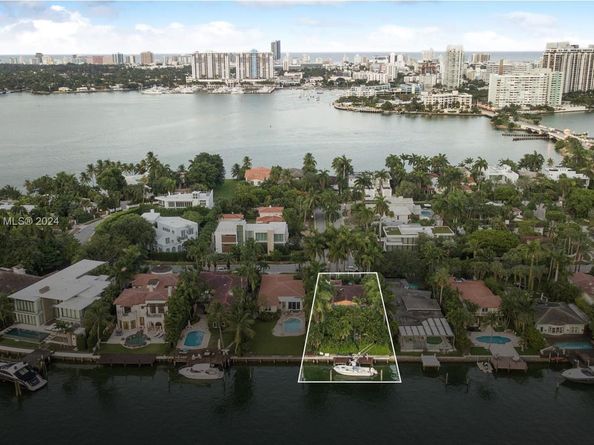 330 W Rivo Alto Dr, Miami Beach FL 33139