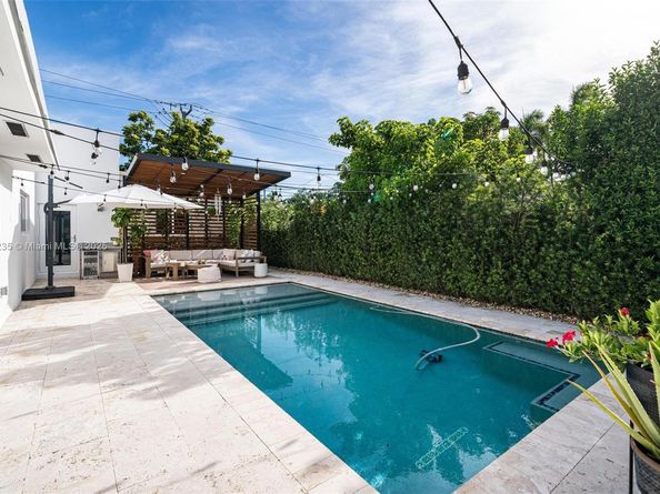 2437 SW 25th Ter, Miami FL 33133