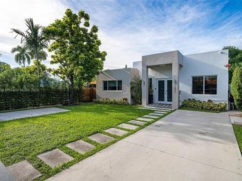2437 SW 25th Ter