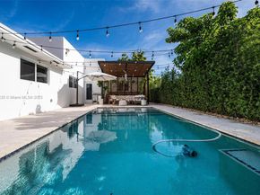 2437 SW 25th Ter, Miami FL 33133