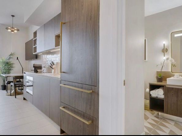 159 NE 6th St 4910, Miami FL 33132