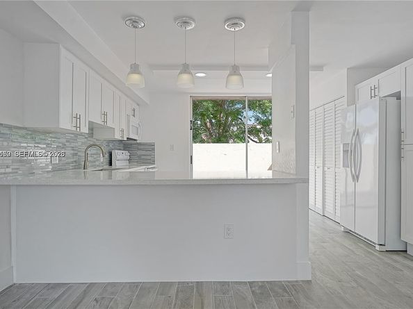 20107 SW 123rd Dr, Miami FL 33177
