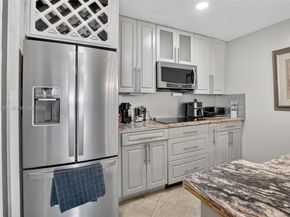 1250 SW 113th Ter 201, Pembroke Pines FL 33025