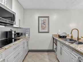 1250 SW 113th Ter 201, Pembroke Pines FL 33025