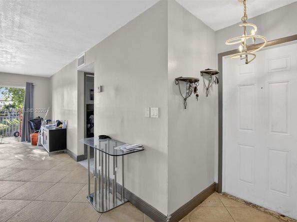 1250 SW 113th Ter 201, Pembroke Pines FL 33025