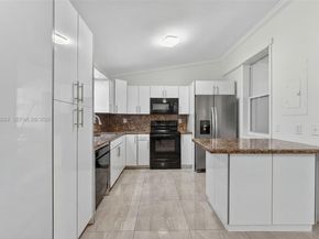 14747 SW 82nd St, Miami FL 33193