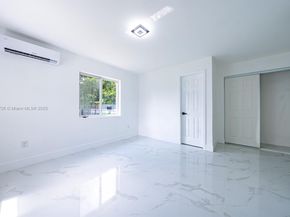 910 NW 133rd St, North Miami FL 33168