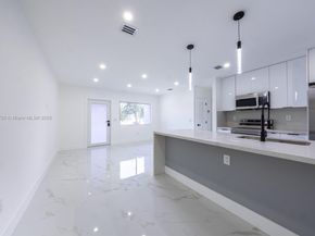910 NW 133rd St, North Miami FL 33168