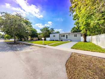 910 NW 133rd St