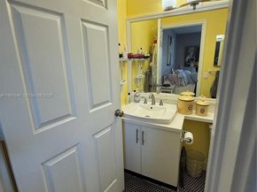 232 Waterside Dr, Hypoluxo FL 33462