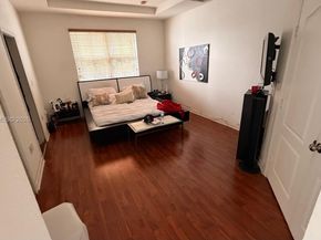 7586 NW 113th Path, Doral FL 33178