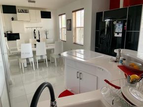 7586 NW 113th Path, Doral FL 33178