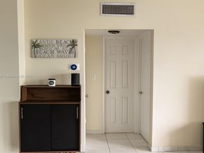 400 Kings Point Dr 327, Sunny Isles Beach FL 33160
