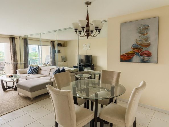 400 Kings Point Dr 327, Sunny Isles Beach FL 33160