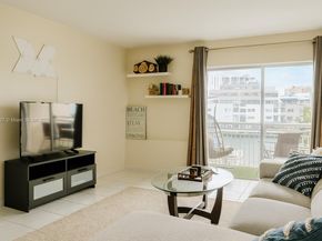 400 Kings Point Dr 327, Sunny Isles Beach FL 33160