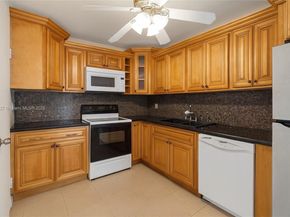 400 Kings Point Dr 327, Sunny Isles Beach FL 33160