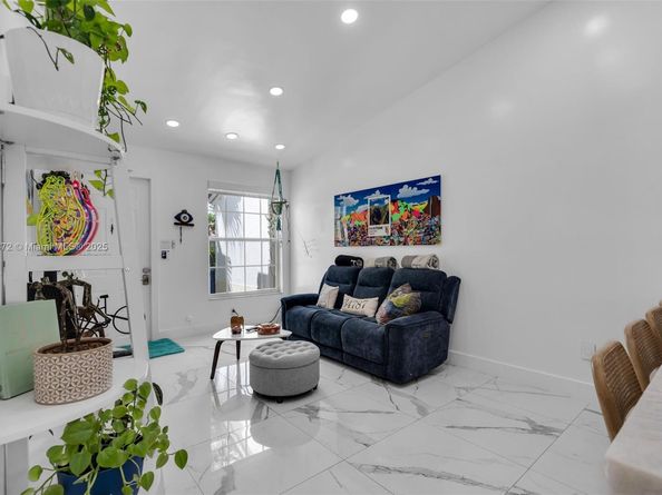 18801 SW 25th Ct, Miramar FL 33029