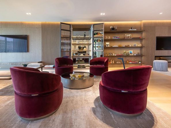 Undisclosed Address #A11814787, Miami Beach FL 33109