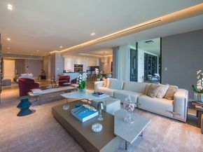 Undisclosed Address #A11814787, Miami Beach FL 33109