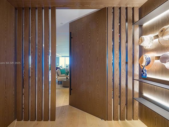 Undisclosed Address #A11814787, Miami Beach FL 33109