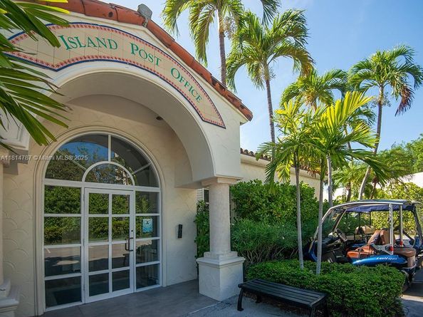 Undisclosed Address #A11814787, Miami Beach FL 33109