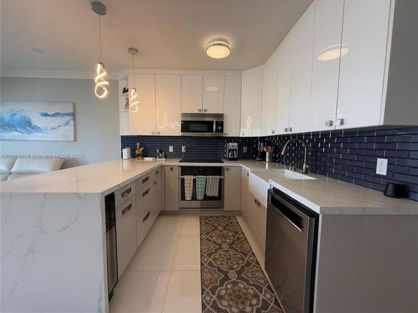 900 Atlantic Shores Blvd 219, Hallandale Beach FL 33009
