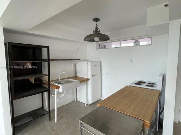 700 NE 63rd St D606, Miami FL 33138