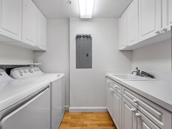 6051 N Ocean Dr 502, Hollywood FL 33019