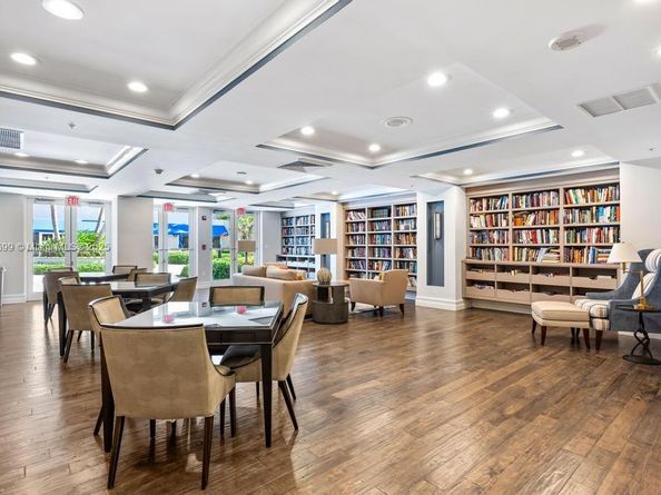 6051 N Ocean Dr 502, Hollywood FL 33019