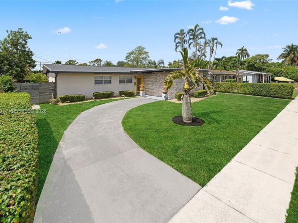 3230 SW 23rd St, Fort Lauderdale FL 33312