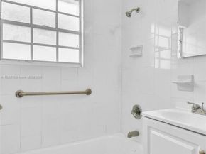 750 84th St, Miami Beach FL 33141