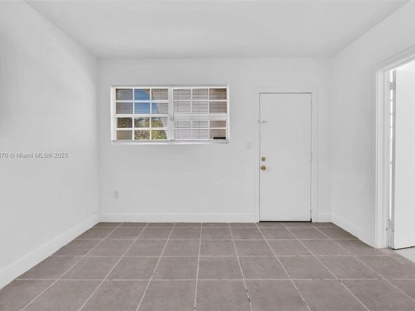 750 84th St, Miami Beach FL 33141
