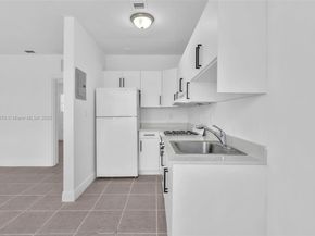 750 84th St, Miami Beach FL 33141