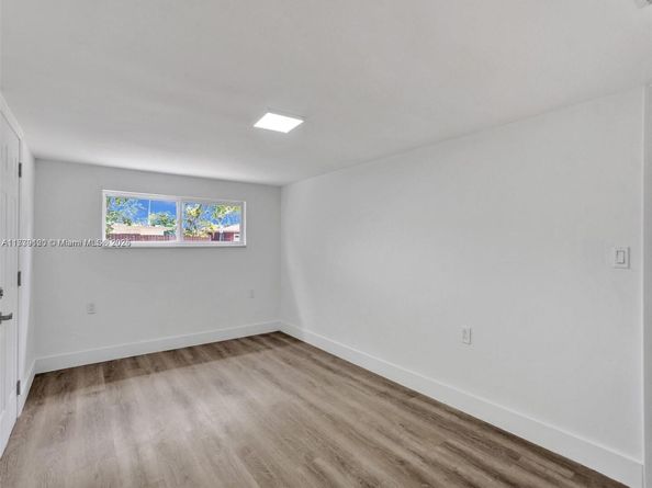 1609 NW 7th Ter, Fort Lauderdale FL 33311