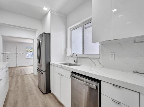 1609 NW 7th Ter, Fort Lauderdale FL 33311