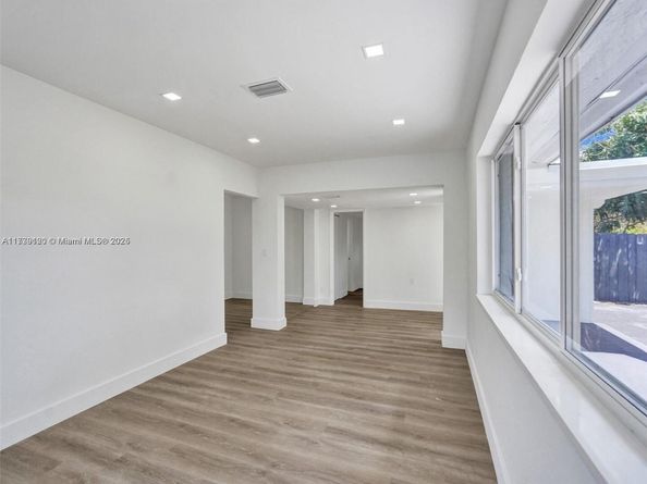 1609 NW 7th Ter, Fort Lauderdale FL 33311