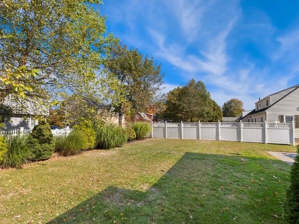 57 Wescroft Road, Reading MA 01867